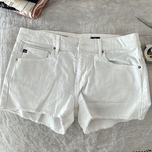AG White cutoffs! Sz. 28. EUC